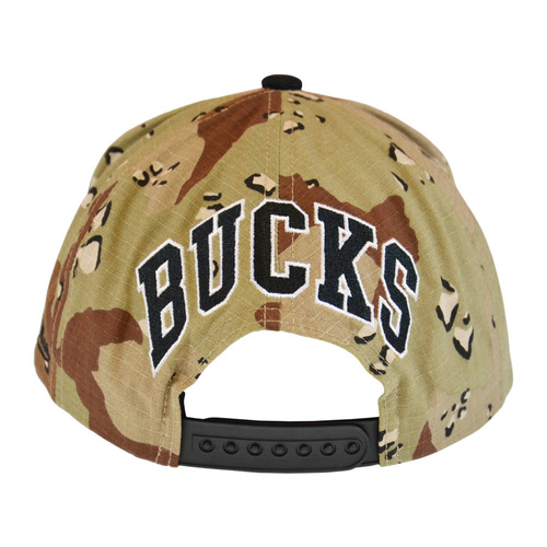 Czapka z daszkiem Mitchell & Ness NBA Milwaukee Bucks Choco Camo - HHSS1101-MBUYYPPPCAMO
