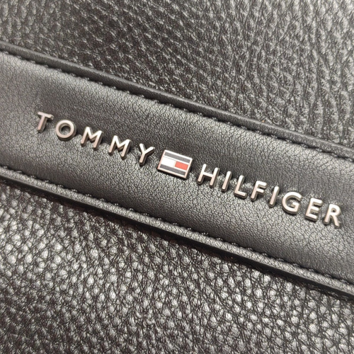 Plecak miejski szkolny Tommy Hilfiger TH czarny DOWNTOWN skóra  - XM0XM02I05-BDS