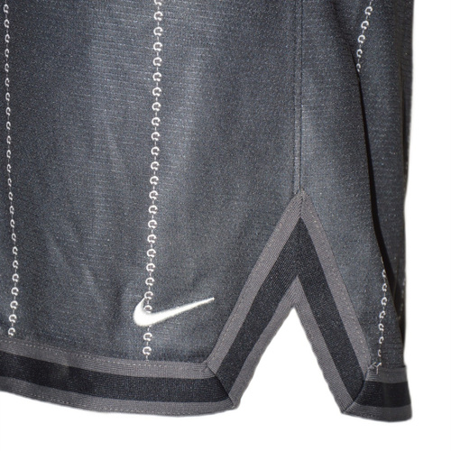 Spodenki Nike DNA Seasonal 10 Inch Shorts - DQ6087-010